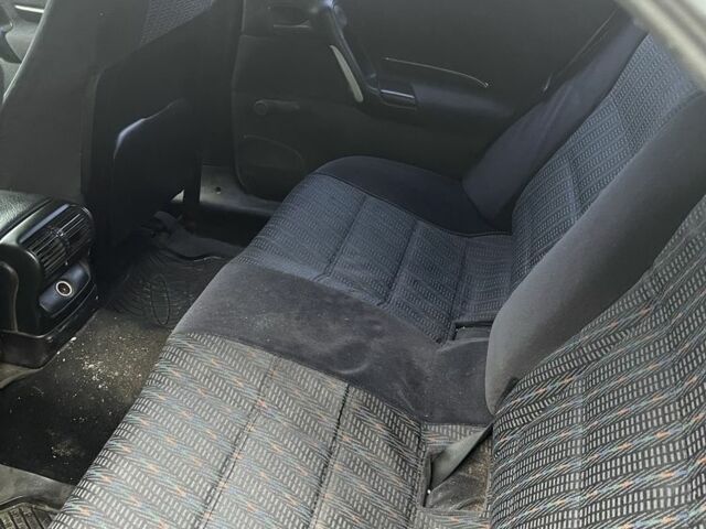 Синій Опель Омега, об'ємом двигуна 2 л та пробігом 360 тис. км за 1700 $, фото 2 на Automoto.ua