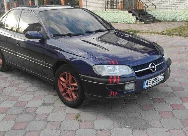 Синий Опель Омега, объемом двигателя 2.5 л и пробегом 385 тыс. км за 3400 $, фото 9 на Automoto.ua