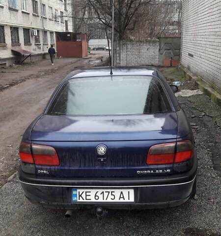 Синій Опель Омега, об'ємом двигуна 2.5 л та пробігом 250 тис. км за 2300 $, фото 2 на Automoto.ua