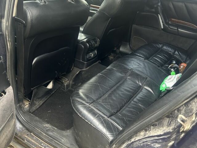 Синій Опель Омега, об'ємом двигуна 2 л та пробігом 412 тис. км за 1200 $, фото 4 на Automoto.ua