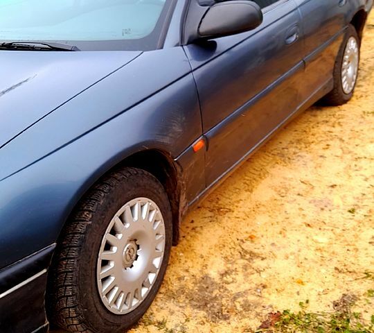 Синій Опель Омега, об'ємом двигуна 2 л та пробігом 275 тис. км за 2500 $, фото 1 на Automoto.ua