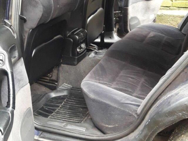 Синій Опель Омега, об'ємом двигуна 2.5 л та пробігом 250 тис. км за 2300 $, фото 7 на Automoto.ua