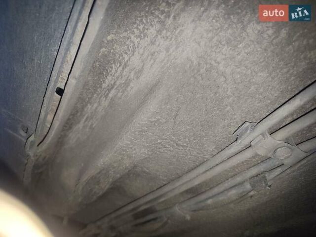 Синій Опель Омега, об'ємом двигуна 2 л та пробігом 370 тис. км за 2800 $, фото 12 на Automoto.ua