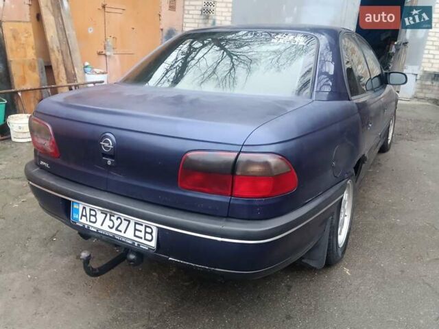 Синій Опель Омега, об'ємом двигуна 2 л та пробігом 294 тис. км за 2000 $, фото 11 на Automoto.ua