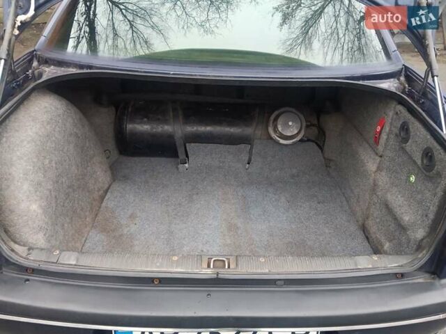 Синій Опель Омега, об'ємом двигуна 2 л та пробігом 294 тис. км за 2000 $, фото 5 на Automoto.ua