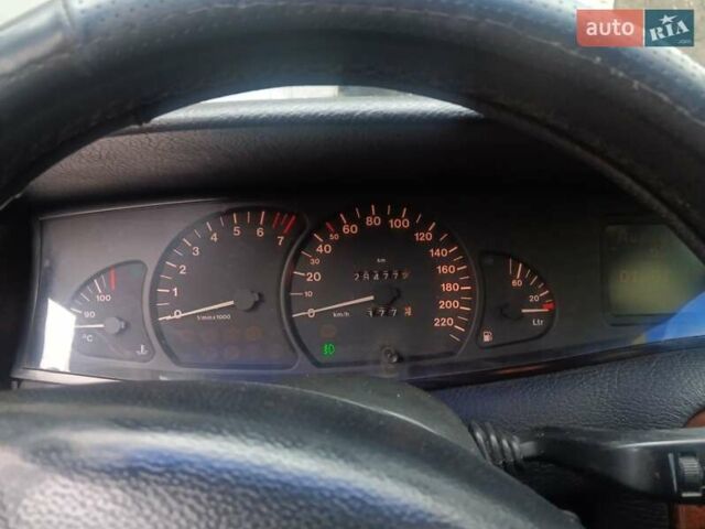 Синій Опель Омега, об'ємом двигуна 2 л та пробігом 294 тис. км за 2000 $, фото 2 на Automoto.ua