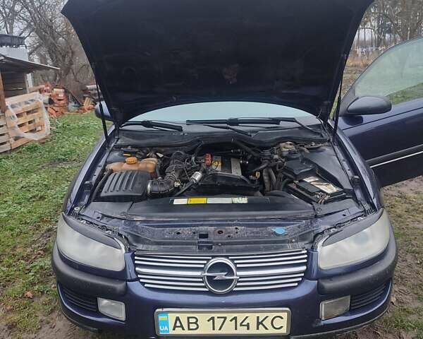 Синій Опель Омега, об'ємом двигуна 2 л та пробігом 370 тис. км за 2800 $, фото 10 на Automoto.ua