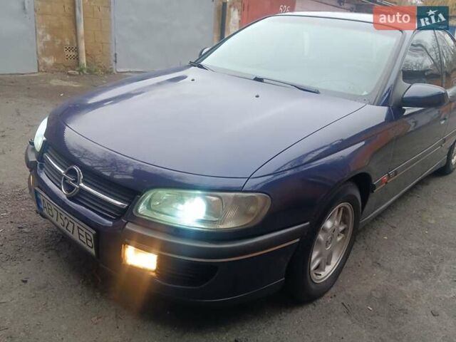 Синій Опель Омега, об'ємом двигуна 2 л та пробігом 294 тис. км за 2000 $, фото 1 на Automoto.ua