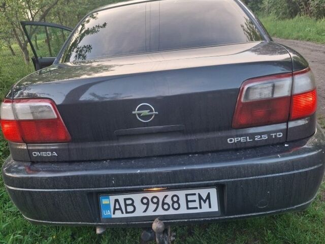 Синий Опель Омега, объемом двигателя 2.5 л и пробегом 3 тыс. км за 3000 $, фото 3 на Automoto.ua