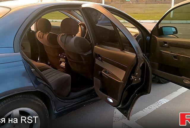 Синий Опель Омега, объемом двигателя 2 л и пробегом 310 тыс. км за 3200 $, фото 10 на Automoto.ua