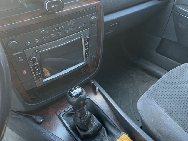 Синий Опель Омега, объемом двигателя 2.2 л и пробегом 291 тыс. км за 2700 $, фото 5 на Automoto.ua