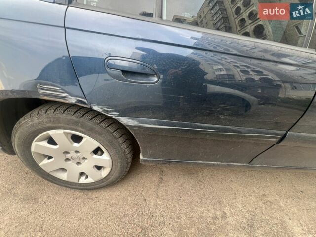 Синій Опель Омега, об'ємом двигуна 2.2 л та пробігом 356 тис. км за 2700 $, фото 10 на Automoto.ua