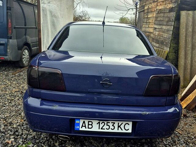 Синий Опель Омега, объемом двигателя 2 л и пробегом 130 тыс. км за 3060 $, фото 3 на Automoto.ua