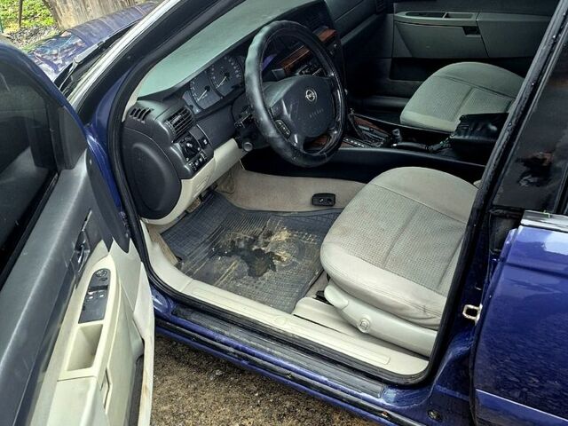 Синий Опель Омега, объемом двигателя 2 л и пробегом 130 тыс. км за 3060 $, фото 6 на Automoto.ua