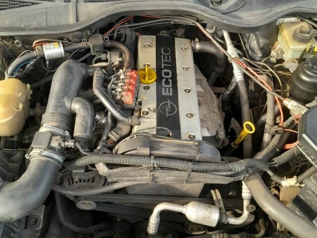 Синий Опель Омега, объемом двигателя 2.2 л и пробегом 291 тыс. км за 2700 $, фото 7 на Automoto.ua