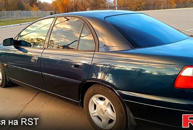 Синий Опель Омега, объемом двигателя 2 л и пробегом 310 тыс. км за 3200 $, фото 1 на Automoto.ua