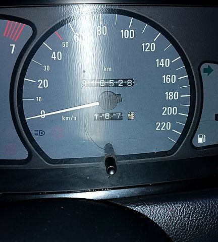 Синий Опель Омега, объемом двигателя 2 л и пробегом 310 тыс. км за 3200 $, фото 9 на Automoto.ua