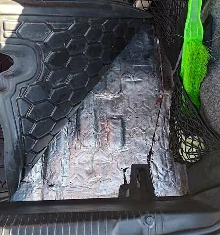 Синий Опель Омега, объемом двигателя 3 л и пробегом 350 тыс. км за 4500 $, фото 15 на Automoto.ua