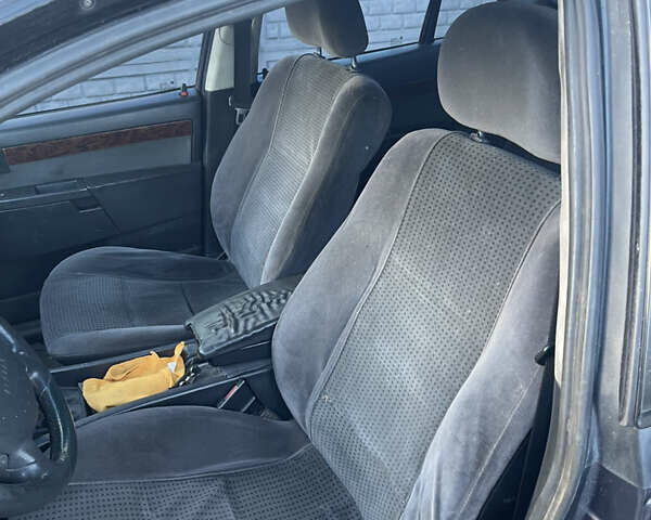 Синій Опель Омега, об'ємом двигуна 2.2 л та пробігом 291 тис. км за 2750 $, фото 3 на Automoto.ua