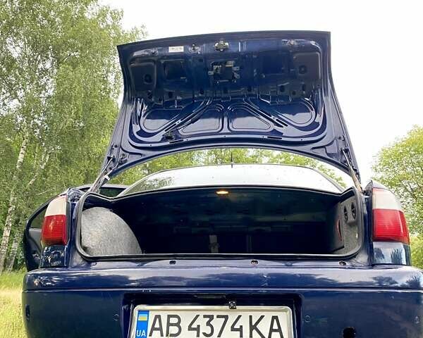 Синій Опель Омега, об'ємом двигуна 2.2 л та пробігом 320 тис. км за 2800 $, фото 1 на Automoto.ua