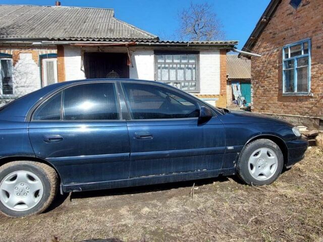 Синій Опель Омега, об'ємом двигуна 2.2 л та пробігом 285 тис. км за 1703 $, фото 3 на Automoto.ua