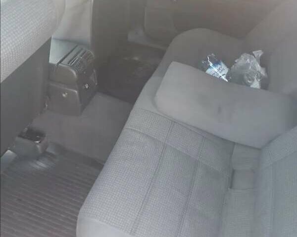 Синий Опель Омега, объемом двигателя 2.2 л и пробегом 668 тыс. км за 2500 $, фото 3 на Automoto.ua