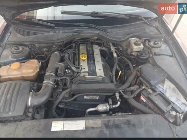 Синий Опель Омега, объемом двигателя 2.2 л и пробегом 668 тыс. км за 2500 $, фото 4 на Automoto.ua