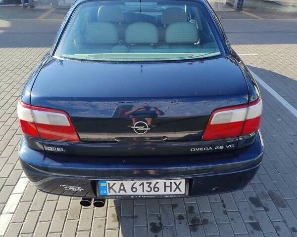 Синій Опель Омега, об'ємом двигуна 2.6 л та пробігом 403 тис. км за 4500 $, фото 3 на Automoto.ua