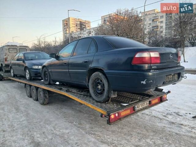 Синий Опель Омега, объемом двигателя 2.2 л и пробегом 333 тыс. км за 2300 $, фото 10 на Automoto.ua