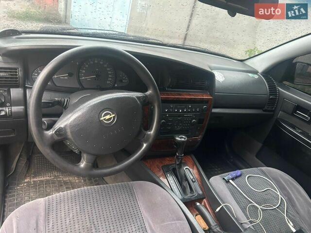 Синій Опель Омега, об'ємом двигуна 2.5 л та пробігом 555 тис. км за 3500 $, фото 4 на Automoto.ua