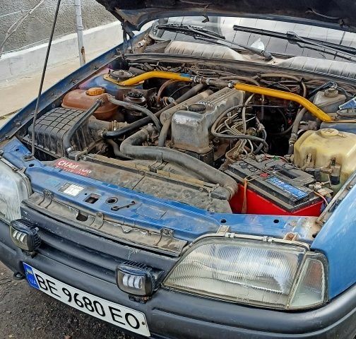 Синий Опель Омега, объемом двигателя 2.3 л и пробегом 340 тыс. км за 1399 $, фото 4 на Automoto.ua