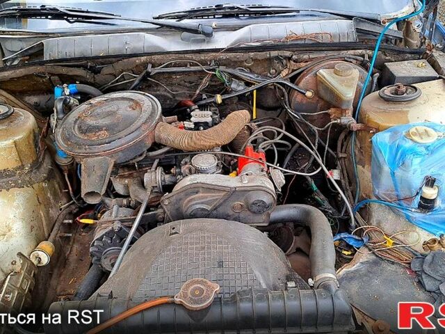 Опель Омега 1987 в Луцке на Automoto.ua Синий Опель Омега, объемом двигателя 1.8 л и пробегом 300 тыс. км за 370 $, фото 4 на Automoto.ua