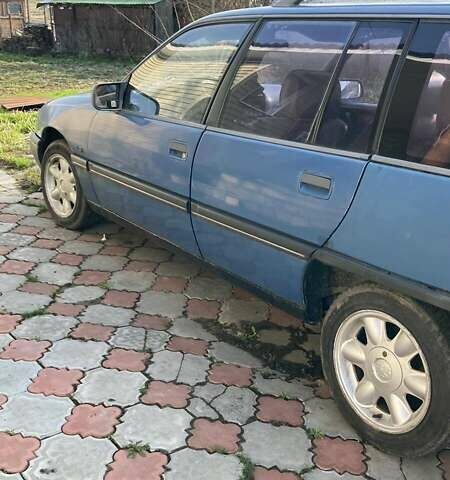 Синій Опель Омега, об'ємом двигуна 2.3 л та пробігом 333 тис. км за 1300 $, фото 3 на Automoto.ua