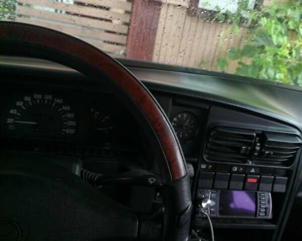 Синій Опель Омега, об'ємом двигуна 2 л та пробігом 48 тис. км за 1650 $, фото 5 на Automoto.ua