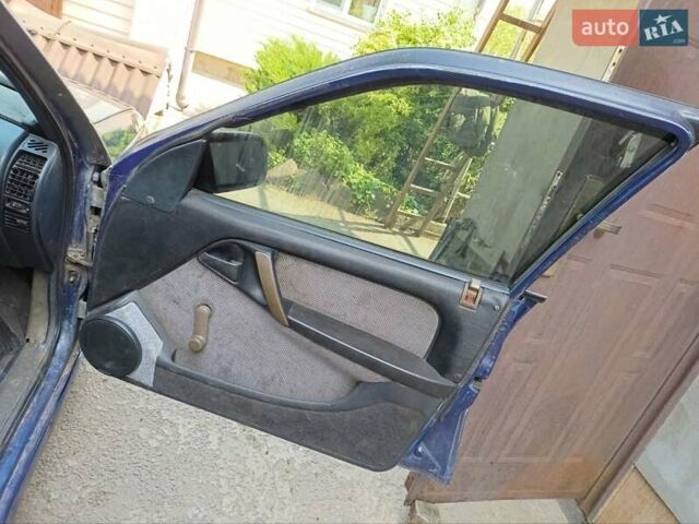 Синий Опель Омега, объемом двигателя 0 л и пробегом 400 тыс. км за 663 $, фото 5 на Automoto.ua