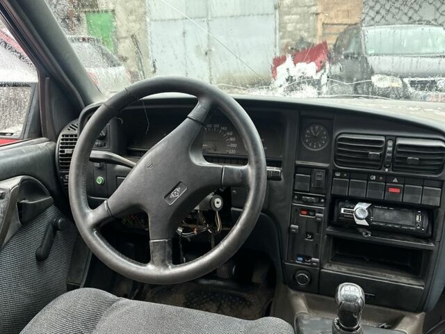 Синий Опель Омега, объемом двигателя 2 л и пробегом 300 тыс. км за 600 $, фото 7 на Automoto.ua