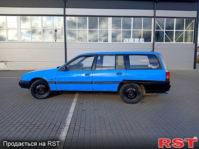 Синий Опель Омега, объемом двигателя 2 л и пробегом 282 тыс. км за 799 $, фото 5 на Automoto.ua