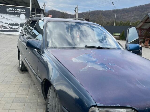 Синий Опель Омега, объемом двигателя 2 л и пробегом 400 тыс. км за 750 $, фото 5 на Automoto.ua