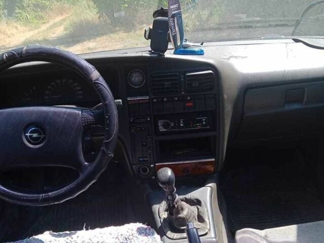 Опель Омега 1990 в Краматорске на Automoto.ua Синий Опель Омега, объемом двигателя 2.3 л и пробегом 150 тыс. км за 60000 $, фото 4 на Automoto.ua