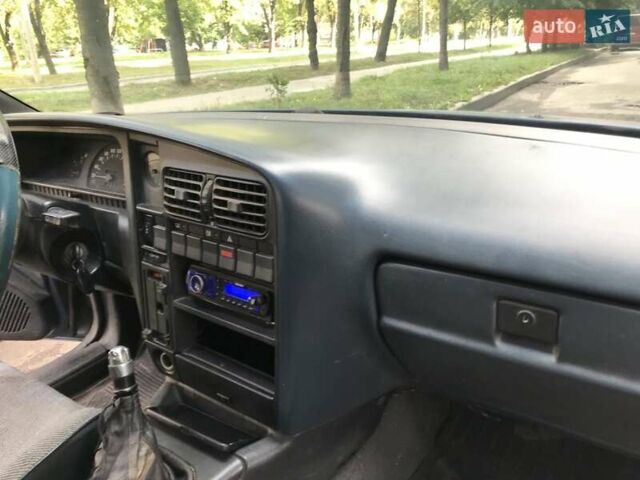 Синий Опель Омега, объемом двигателя 2 л и пробегом 200 тыс. км за 999 $, фото 9 на Automoto.ua