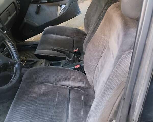 Синій Опель Омега, об'ємом двигуна 2 л та пробігом 384 тис. км за 1500 $, фото 6 на Automoto.ua