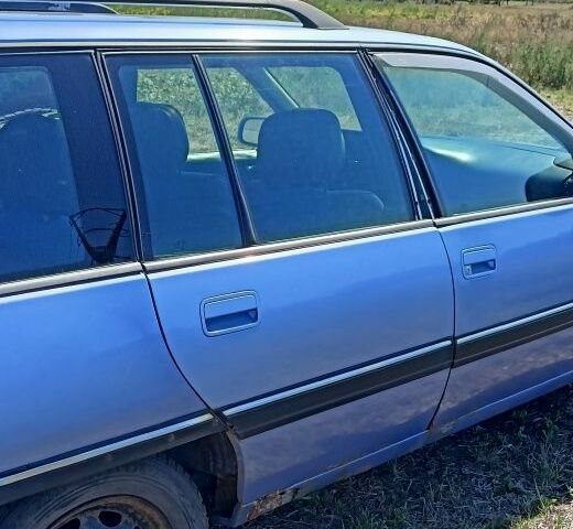 Синий Опель Омега, объемом двигателя 2 л и пробегом 389 тыс. км за 749 $, фото 5 на Automoto.ua