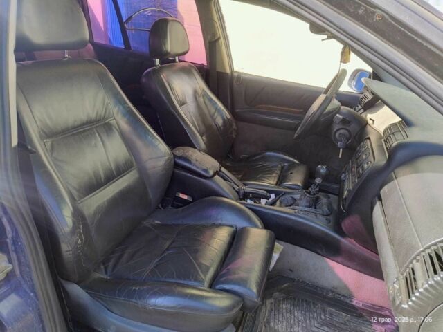 Синій Опель Омега, об'ємом двигуна 2.5 л та пробігом 200 тис. км за 1999 $, фото 8 на Automoto.ua