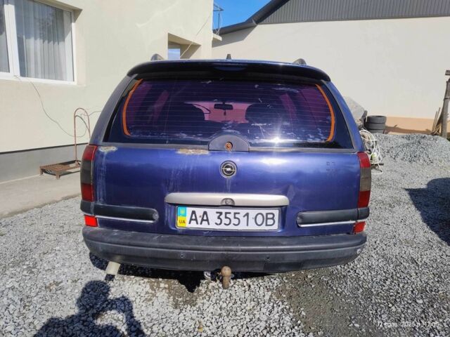 Синій Опель Омега, об'ємом двигуна 2.5 л та пробігом 200 тис. км за 1999 $, фото 11 на Automoto.ua