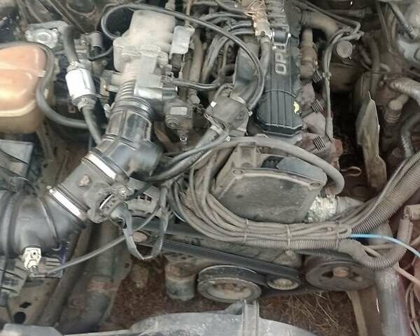 Синий Опель Омега, объемом двигателя 2 л и пробегом 430 тыс. км за 1500 $, фото 6 на Automoto.ua