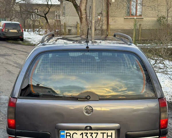 Синий Опель Омега, объемом двигателя 2 л и пробегом 335 тыс. км за 1599 $, фото 12 на Automoto.ua