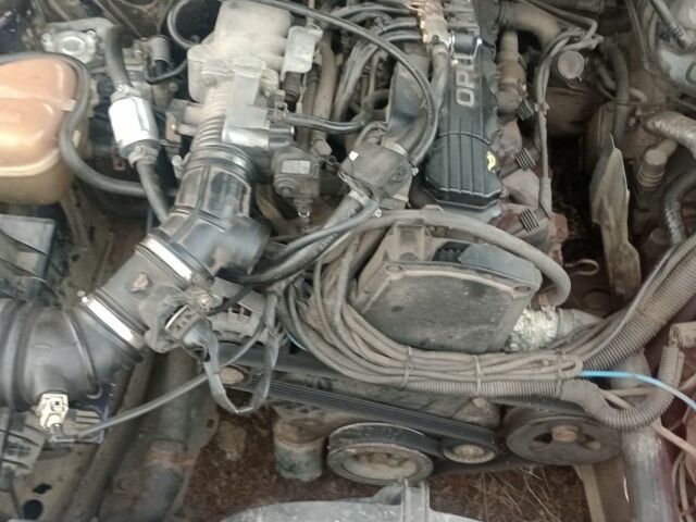 Синий Опель Омега, объемом двигателя 2 л и пробегом 430 тыс. км за 1500 $, фото 7 на Automoto.ua