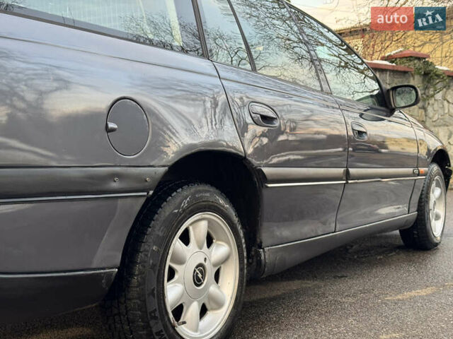 Синий Опель Омега, объемом двигателя 2 л и пробегом 335 тыс. км за 1599 $, фото 7 на Automoto.ua