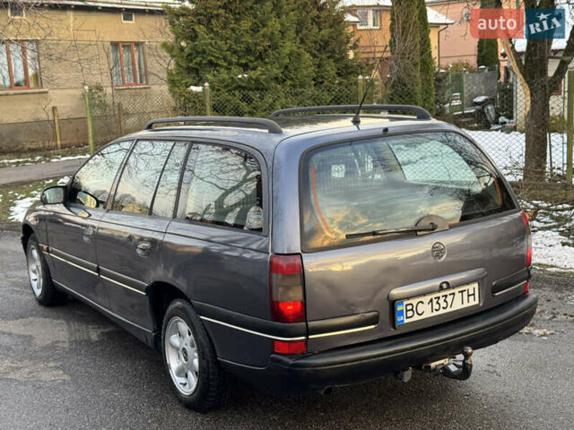 Синий Опель Омега, объемом двигателя 2 л и пробегом 335 тыс. км за 1599 $, фото 13 на Automoto.ua