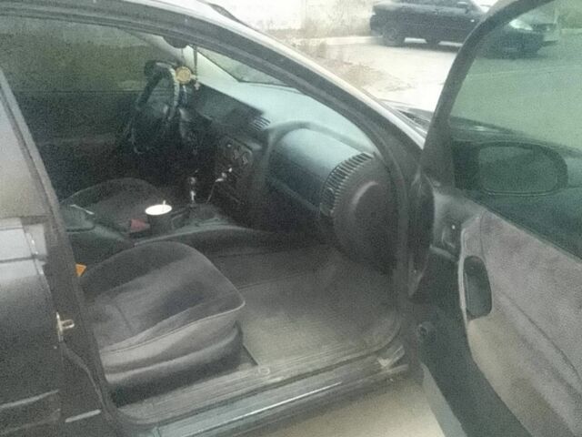 Синій Опель Омега, об'ємом двигуна 0 л та пробігом 200 тис. км за 1150 $, фото 4 на Automoto.ua